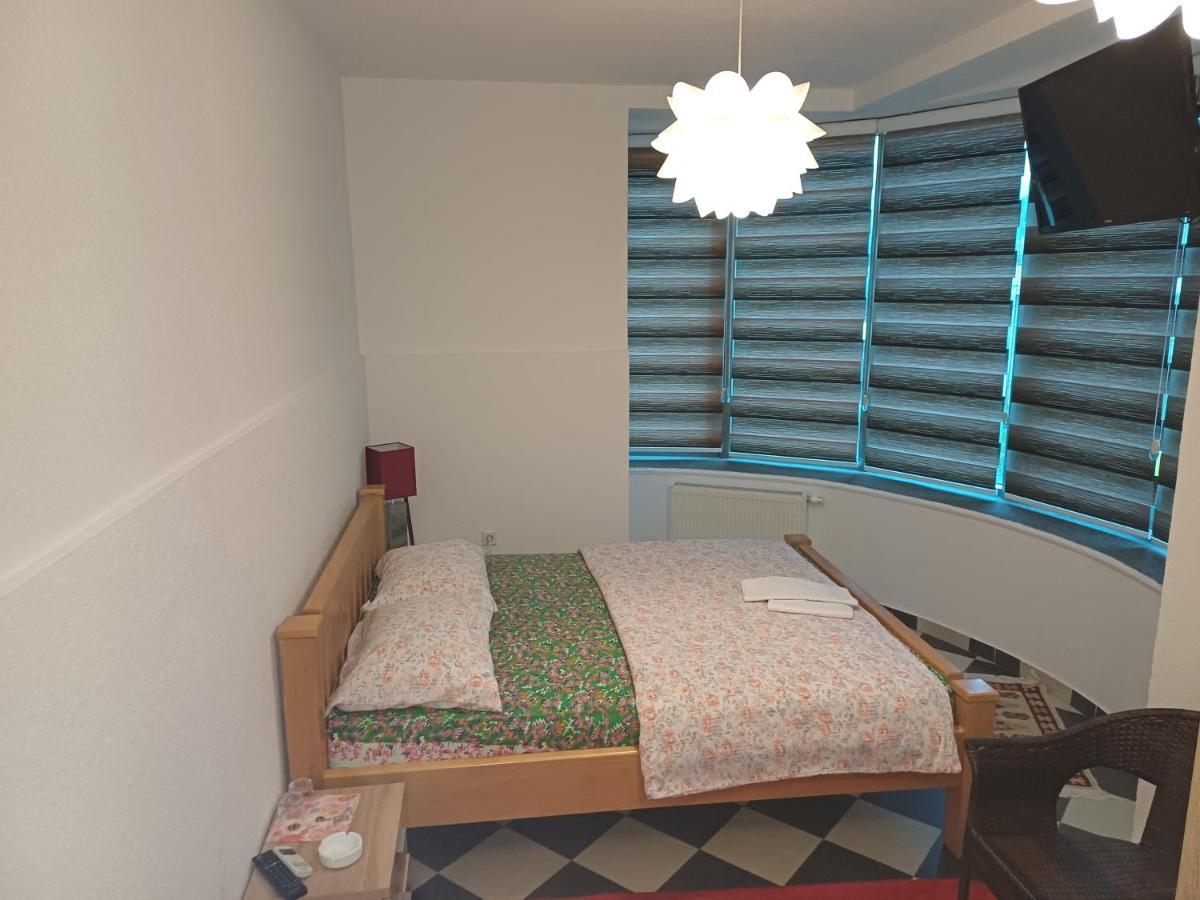 Hollywood Motel Podlugovi Luaran gambar