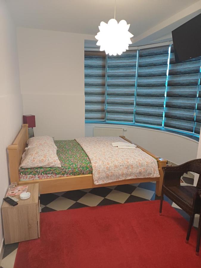 Hollywood Motel Podlugovi Luaran gambar