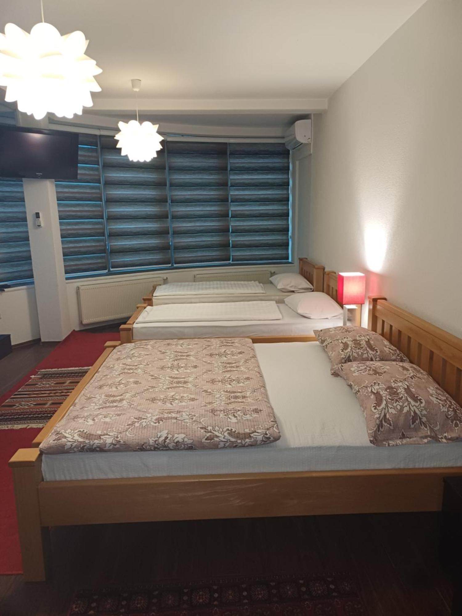 Hollywood Motel Podlugovi Luaran gambar